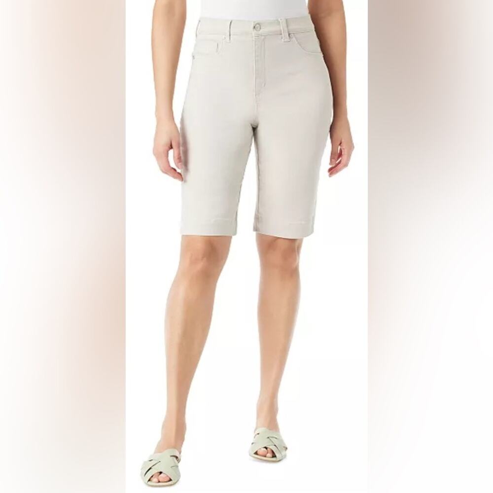NEW Woman’s Gloria Vanderbilt All Around Slimming Effect Amanda Bermuda short 16